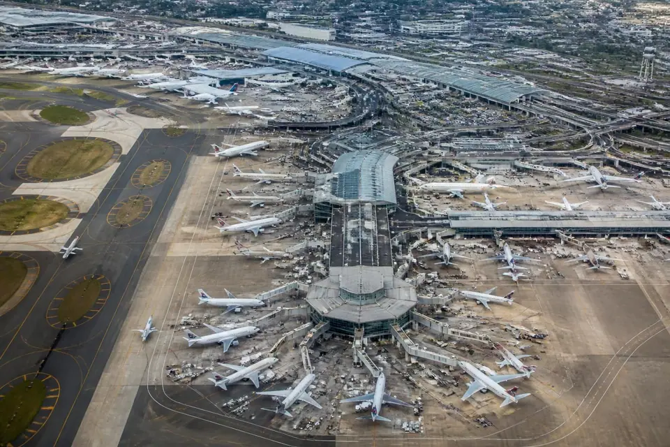 découvrez le classement des aéroports les plus fréquentés de france en 2026 avec les statistiques actualisées sur le trafic passagers et les tendances du transport aérien.