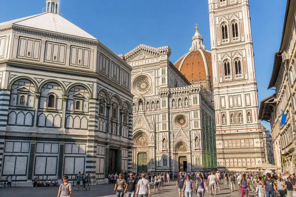 découvrez les incontournables de florence pour un voyage réussi en 2026 : monuments, musées, gastronomie et activités à ne pas manquer.