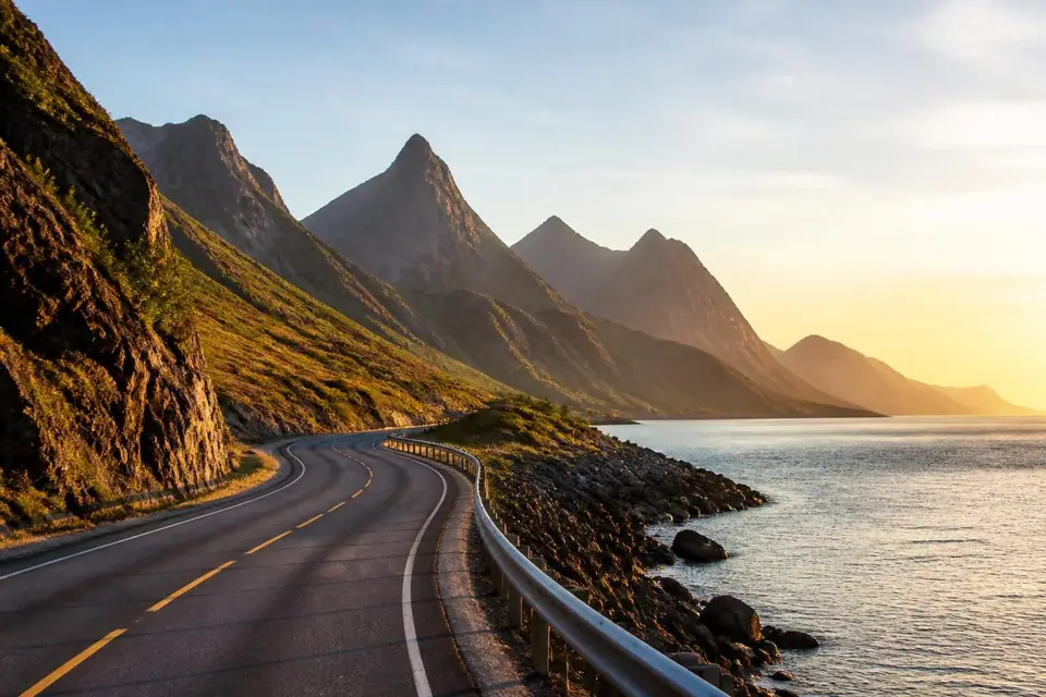 découvrez notre guide complet pour un road trip en norvège et vivez une aventure inoubliable à travers des paysages époustouflants, conseils pratiques et itinéraires incontournables.
