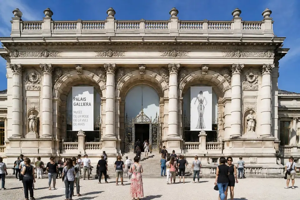découvrez le musée galliera, incontournable de la mode à paris en 2026, avec ses expositions uniques sur l’histoire et les tendances du vêtement.