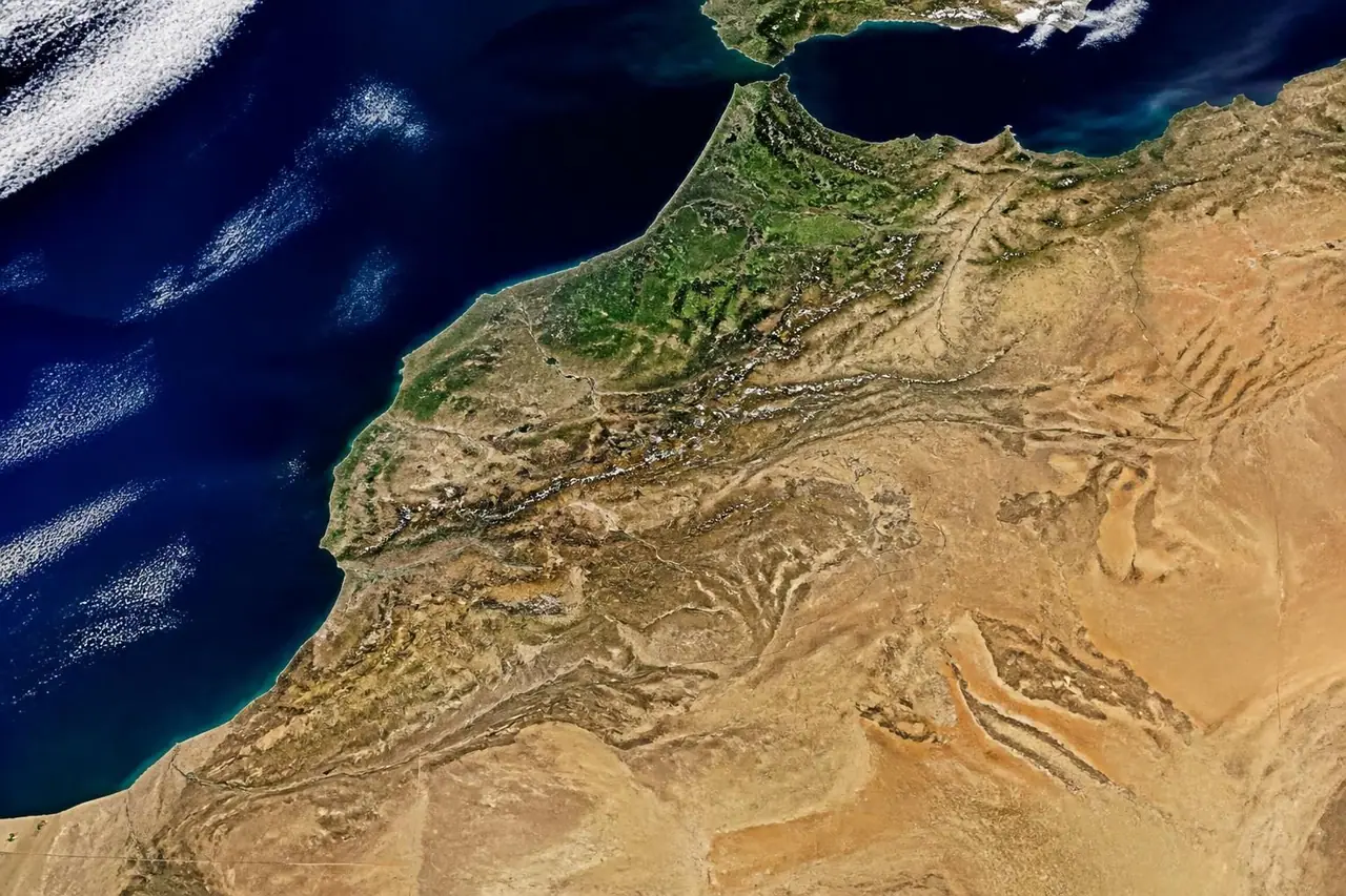 découvrez la carte du maroc et explorez en détail les régions clés avec notre guide complet pour un voyage enrichissant et authentique.