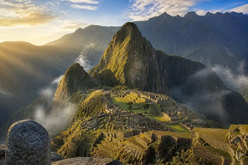 découvrez les sites incontournables du pérou à ne pas manquer : culture, nature et aventures pour un voyage inoubliable.
