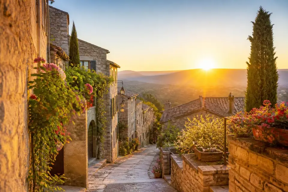 découvrez mes lieux préférés en france pour s'évader, explorer des sites incroyables et vivre des expériences inattendues loin des sentiers battus.