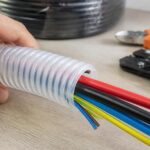 découvrez combien de câbles vous pouvez faire passer dans une gaine de 40 mm grâce à notre guide pratique, avec des conseils pour une installation électrique sûre et conforme.