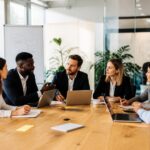 découvrez ce que sont les compétences professionnelles, des exemples concrets, et pourquoi elles sont indispensables pour réussir dans le monde du travail.