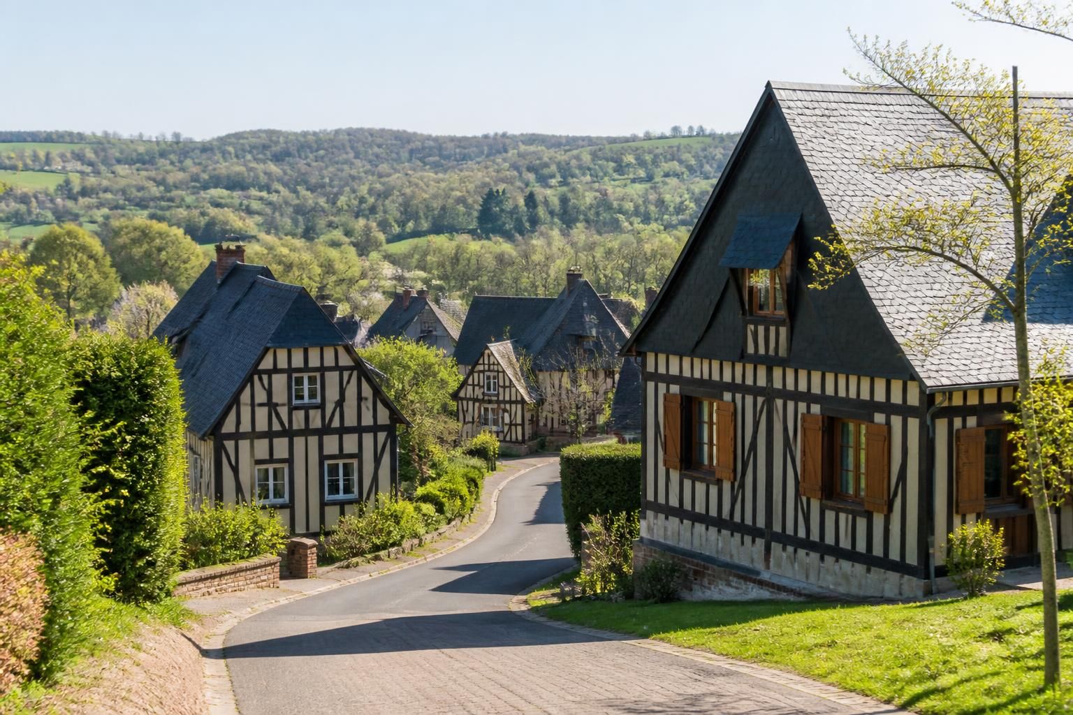 découvrez la normandie grâce à notre guide complet : les sites incontournables, des itinéraires détaillés et conseils pratiques pour un voyage inoubliable.
