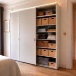 découvrez pourquoi de plus en plus d'habitants parisiens choisissent le box de stockage pour optimiser leur espace intérieur et gagner en confort de vie.
