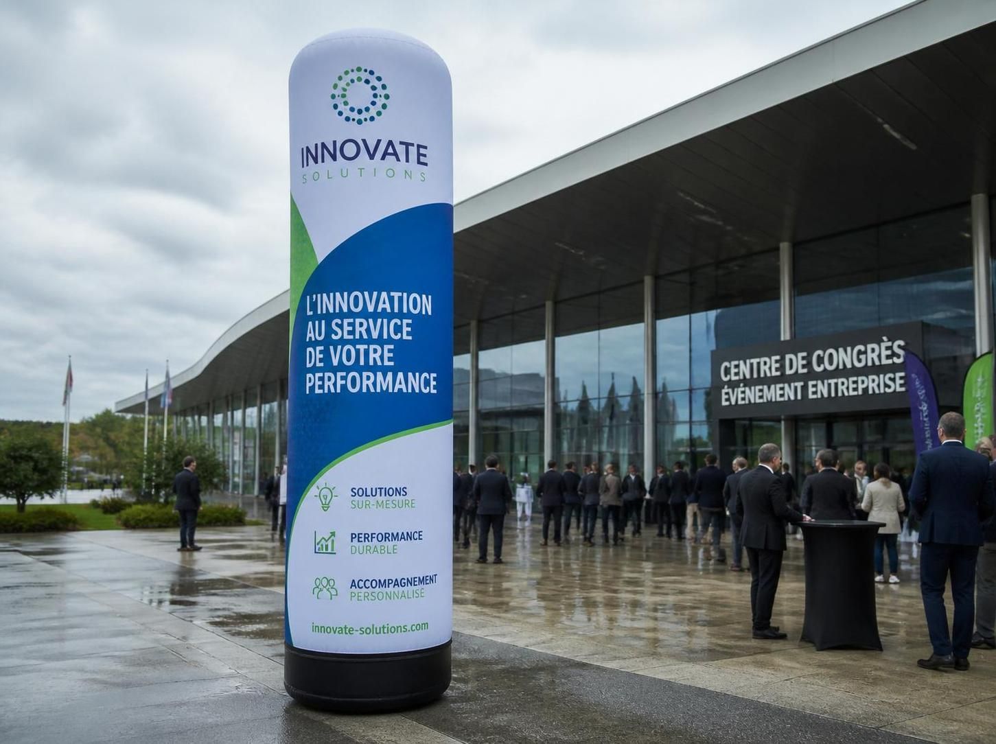 découvrez comment un totem gonflable peut transformer vos événements d'entreprise en apportant visibilité, originalité et dynamisme pour captiver votre audience.