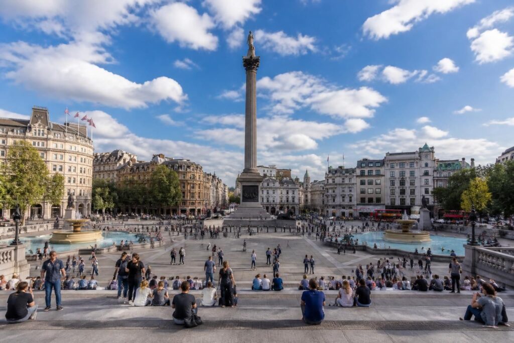 découvrez trafalgar square avec notre guide complet : visite, histoire, et activités à faire aux alentours pour une expérience inoubliable à londres.