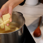 Plat trop salé : 5 astuces pour rattraper votre recette