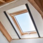 découvrez comment isoler efficacement un velux pour protéger votre intérieur du froid et améliorer votre confort thermique tout au long de l'année.