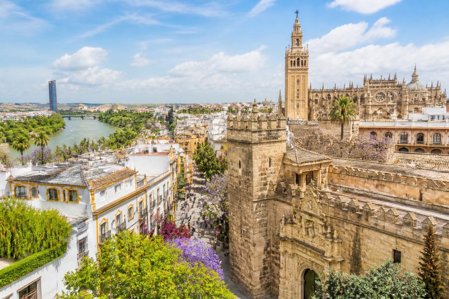 explorez séville en 2026 avec notre guide complet pour visiter la capitale andalouse. découvrez ses monuments, sa culture, ses traditions et préparez un séjour inoubliable au cœur de l'andalousie.