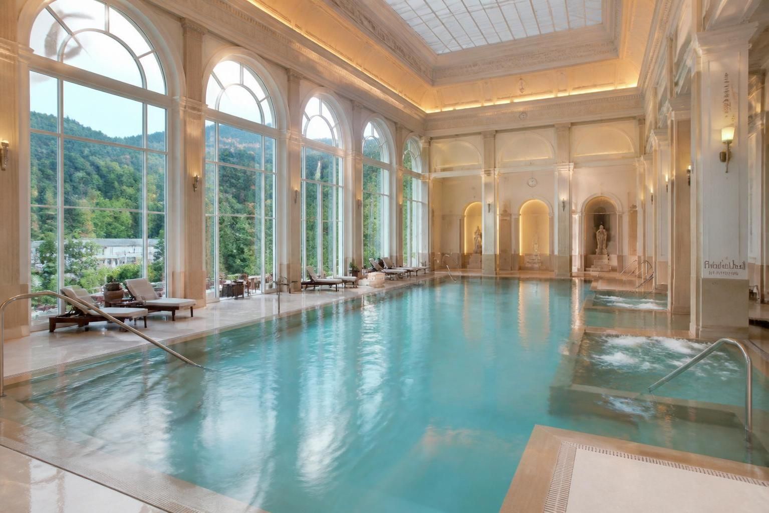 explorez les bienfaits des thermes de baden et découvrez comment leurs eaux thermales peuvent améliorer votre bien-être physique et mental.