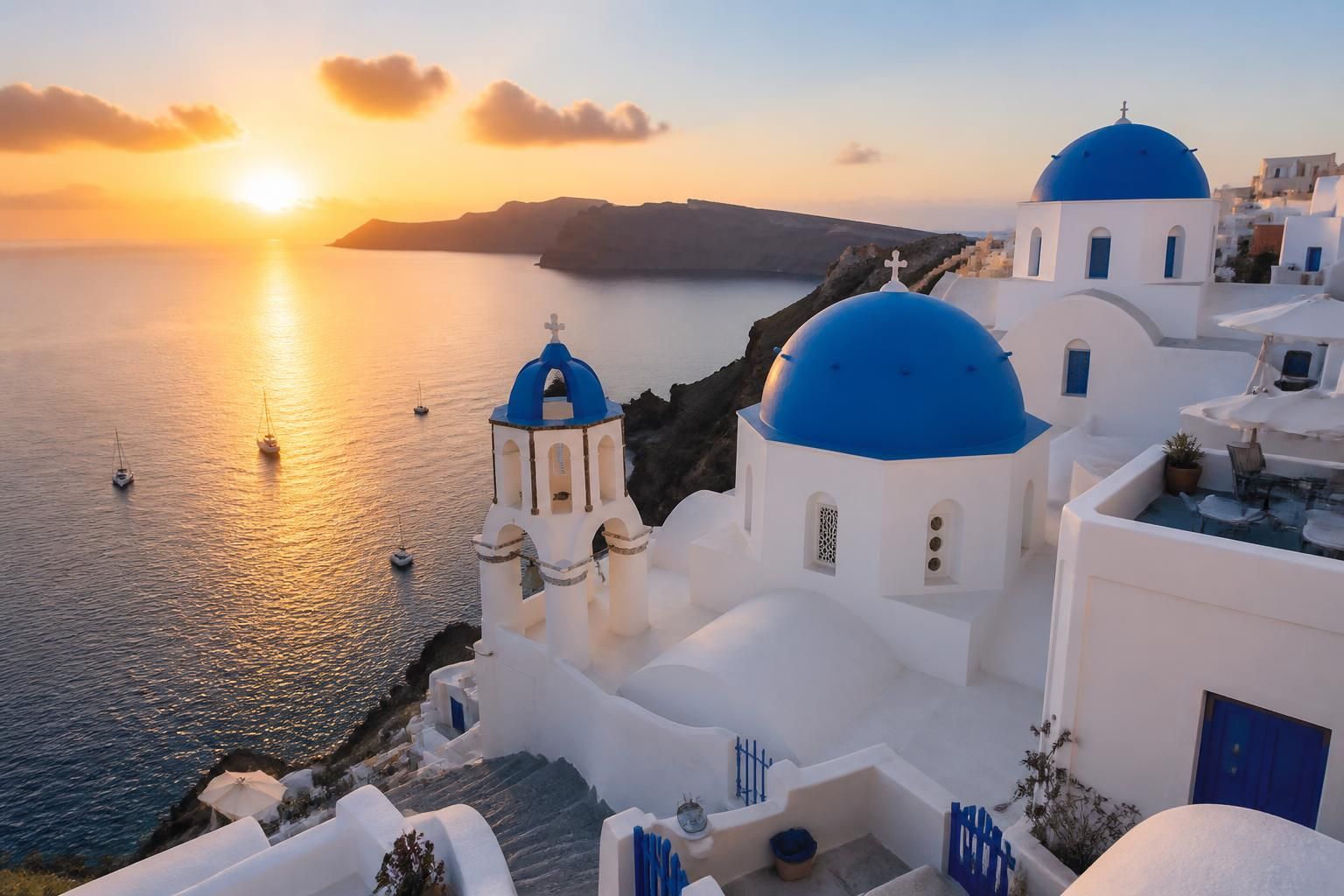 explorez les plus belles îles grecques en 2026 avec notre guide complet pour un voyage authentique et inoubliable, loin des sentiers battus.