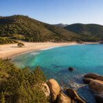 découvrez les lieux incontournables de la sardaigne avec notre guide pratique pour bien préparer votre voyage et profiter au maximum de cette île méditerranéenne.