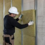 découvrez notre guide pratique pour la pose d'une isolation de 100 mm avec un rail de 48 mm, incluant des conseils étape par étape pour une installation efficace et durable.