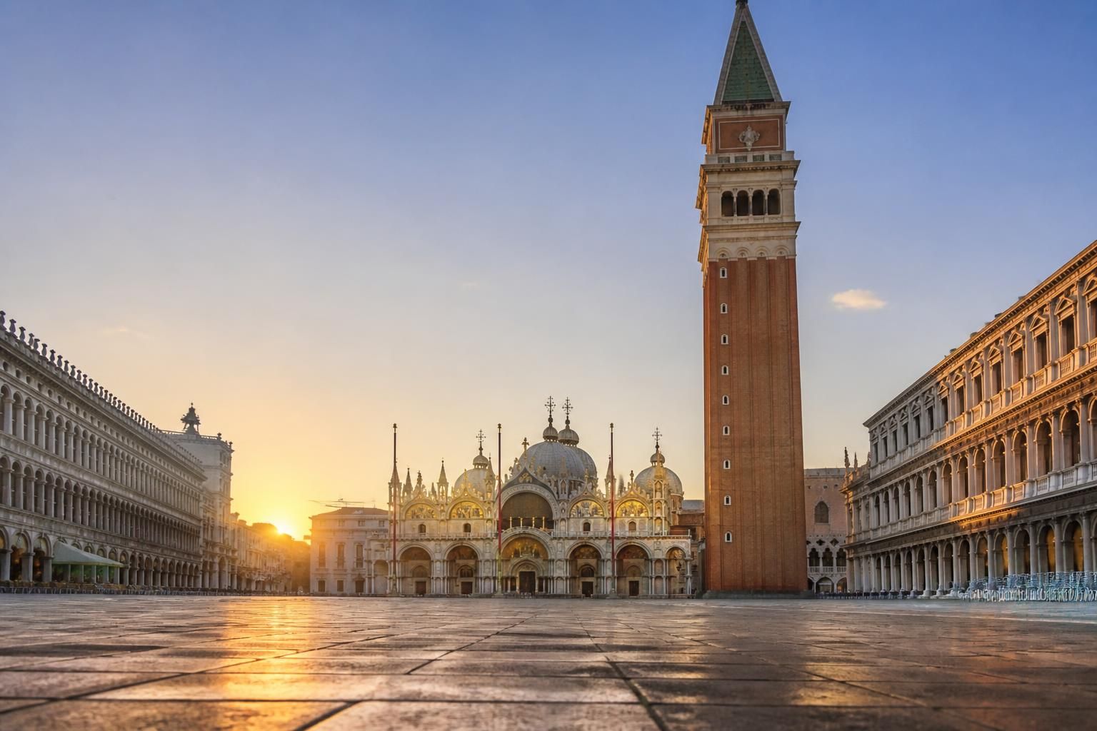 découvrez les activités incontournables à venise pour un séjour inoubliable : visites des monuments historiques, balades en gondole, dégustations locales et bien plus encore.