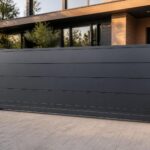 découvrez comment choisir le design idéal de portail coulissant en aluminium pour sublimer l’entrée de votre maison alliant esthétique, sécurité et durabilité.