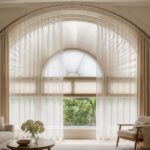 découvrez comment choisir le rideau idéal pour une fenêtre demi-lune, alliant esthétique et fonctionnalité pour sublimer votre intérieur.